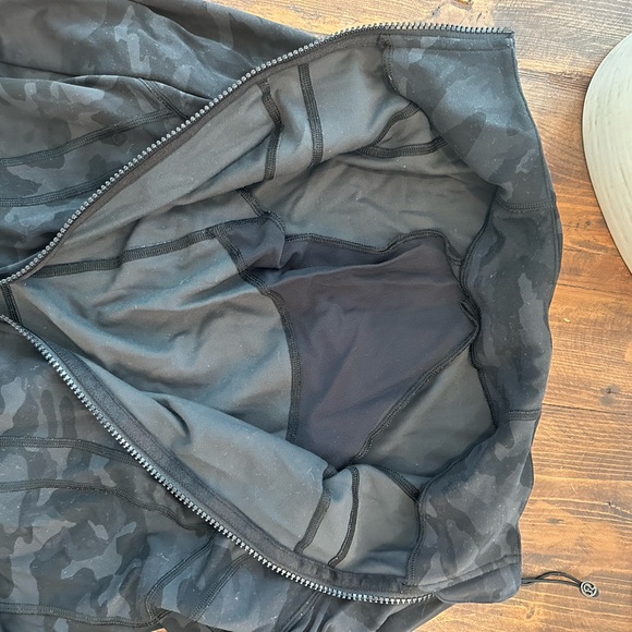 Lululemon align camo jacket - Picture 2 of 3